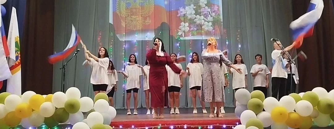Рады поделиться отличными новостями: творческие коллективы Новоданиловского СДК (МКУ «Акимовская ЦКС») ярко заявили о себе на I Всероссийском многожанровом фестивале- конкурсе «Гармония сердец»! Рады поделиться отличными новостями: творческие коллективы Новоданиловского СДК (МКУ «Акимовская ЦКС») ярко заявили о себе на I Всероссийском многожанровом фестивале- конкурсе «Гармония сердец»!