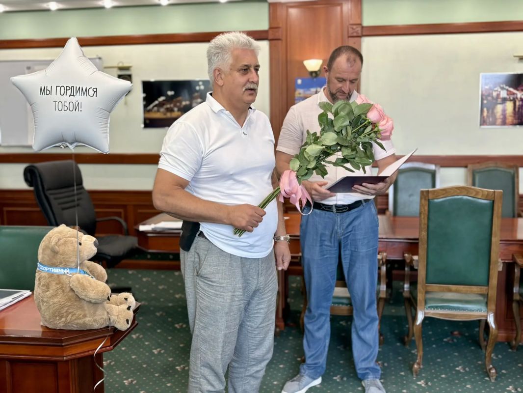 Глава Бердянска Андрей Ковганко поздравил бронзового призёра Первенства Европы Софию Чорную Глава Бердянска Андрей Ковганко поздравил бронзового призёра Первенства Европы Софию Чорную