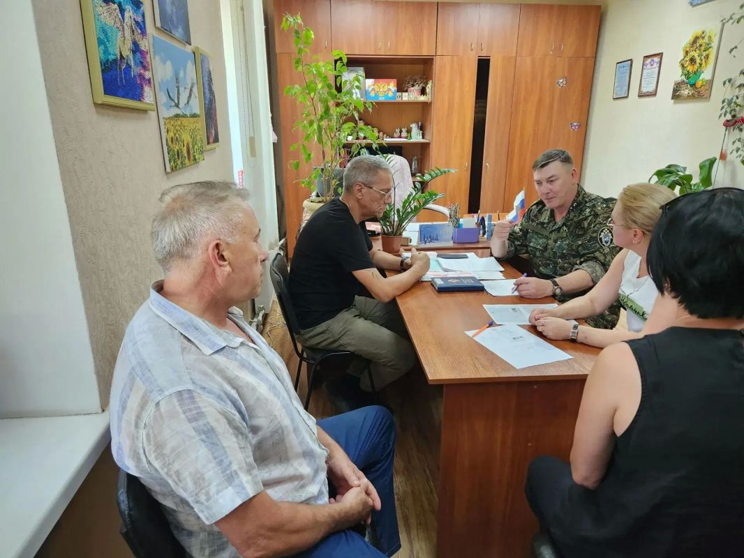 В Бердянске сотрудники регионального управления Следственного комитета России провели прием граждан В Бердянске сотрудники регионального управления Следственного комитета России провели прием граждан