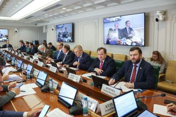 Дмитрий Ворона: Сегодня на заседании Комитета СФ по экономической политике докладывал законопроект № 1194405-8, который позволяет скрывать с публичной кадастровой карты сведения о критически важных и режимных объектах: ТЭК...