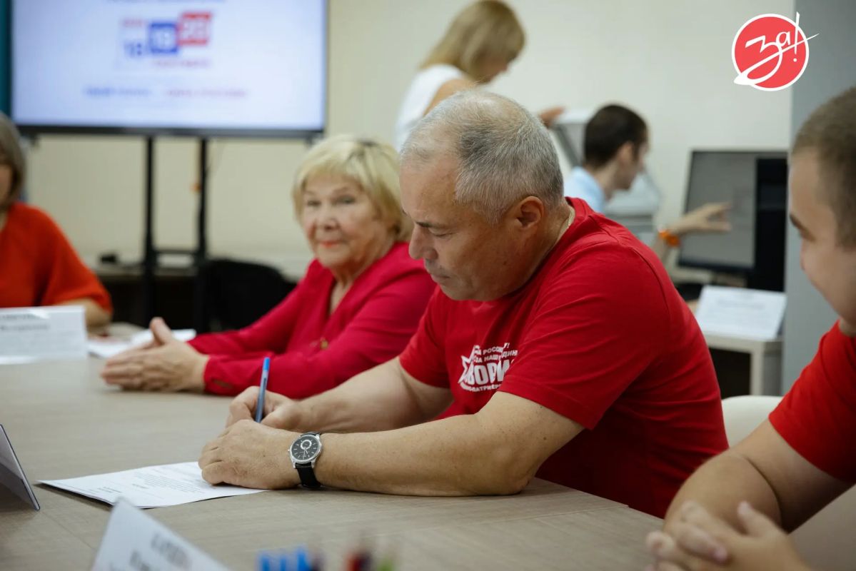 Депутат Законодательного собрания Запорожской области Олег Слюсаренко подал документы для регистрации в Избирательную комиссию региона Депутат Законодательного собрания Запорожской области Олег Слюсаренко подал документы для регистрации в Избирательную комиссию региона