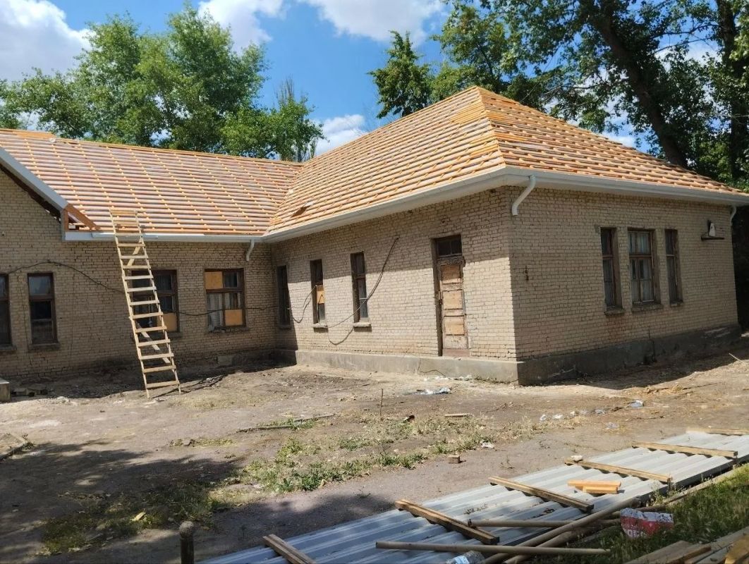 Дагестанские специалисты восстанавливают Центральную больницу в пгт Михайловка Дагестанские специалисты восстанавливают Центральную больницу в пгт Михайловка