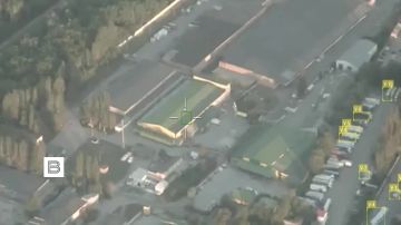 Российские военные беспилотниками "Герань" уничтожили в Запорожье два логистических центра, работавших в интересах ВСУ, сообщило Минобороны