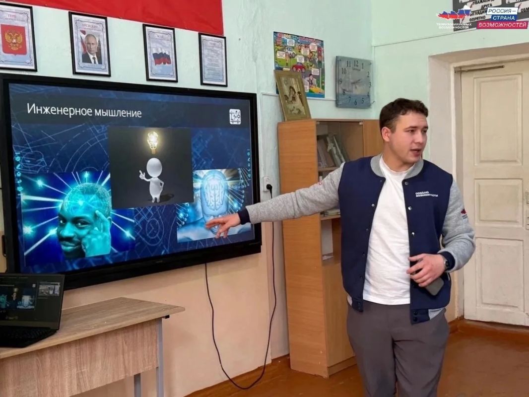 Выпускник Президентской платформы из Северодонецка развивает цифровое образование в Запорожской области Выпускник Президентской платформы из Северодонецка развивает цифровое образование в Запорожской области