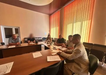 Во вторник, 21 июля, в малом зале администрации Приморского муниципального округа состоялось заседание комиссии по безопасности дорожного движения на территории муниципалитета