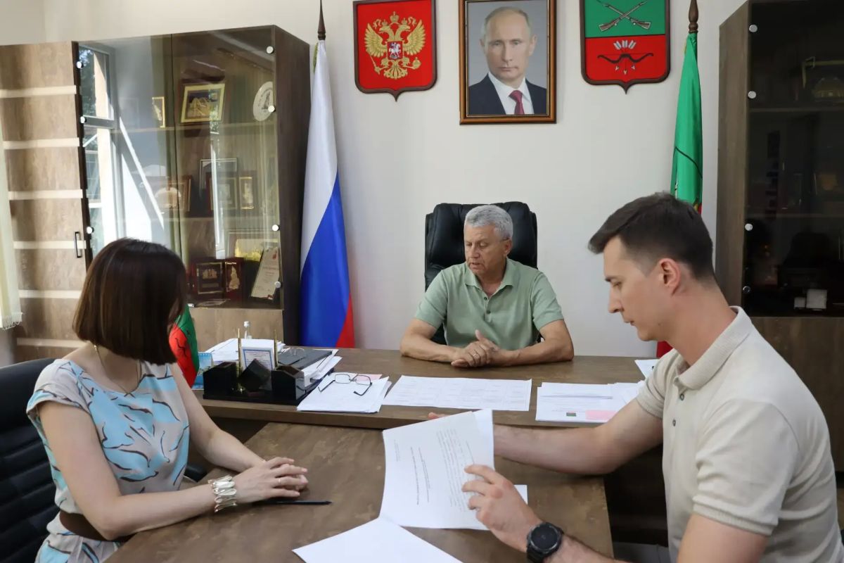 Виктор Емельяненко: Провёл рабочую встречу с министром цифрового развития, массовых коммуникаций и связи Запорожской области Григорием Прохватиловым Виктор Емельяненко: Провёл рабочую встречу с министром цифрового развития, массовых коммуникаций и связи Запорожской области Григорием Прохватиловым