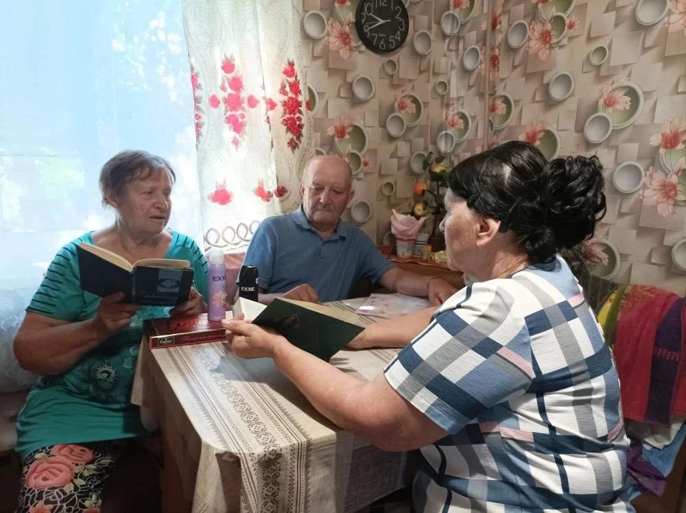 «Визит добра»: как библиотекари дарят тепло и заботу жителям округа «Визит добра»: как библиотекари дарят тепло и заботу жителям округа