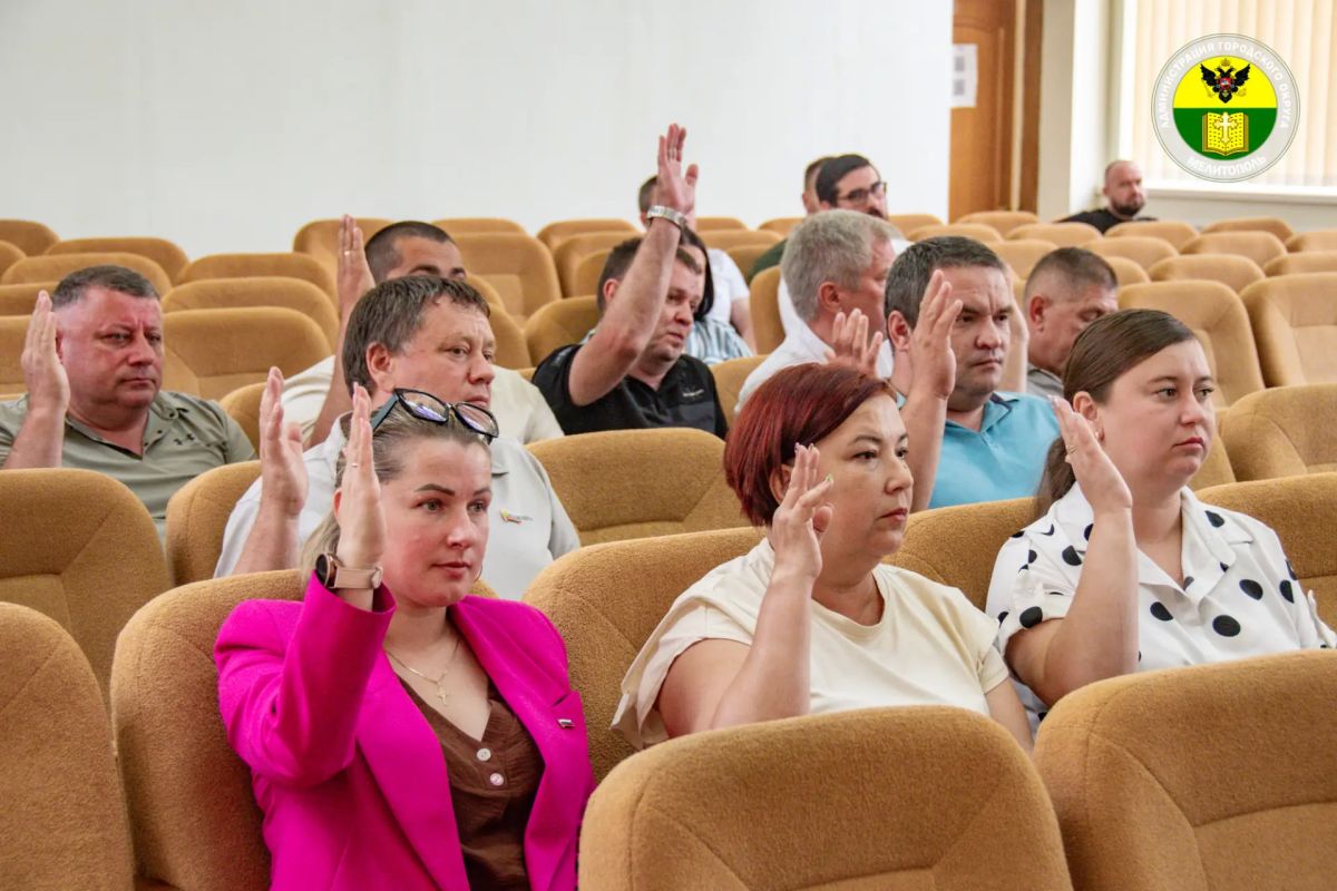 Состоялась сороковая сессия Мелитопольского городского Совета депутатов Состоялась сороковая сессия Мелитопольского городского Совета депутатов