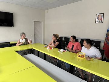 В отделении комплексной реабилитации детей-инвалидов ГБУ «Комплексный центр социального обслуживания населения» Министерства труда и социальной политики Запорожской области состоялась консультация для родителей на тему:...