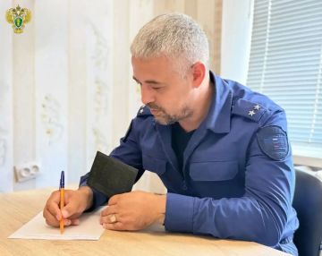 Прокурор Мелитопольского района Дамир Гильманов совместно с главой Мелитопольского муниципального округа Дмитрием Чувашовым провели выездной прием граждан в селе Орлово