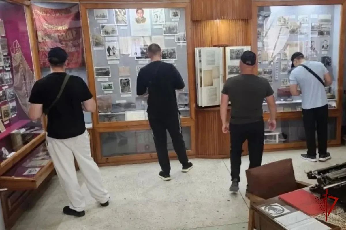 Росгвардейцы провели урок памяти для молодёжи Запорожской области Росгвардейцы провели урок памяти для молодёжи Запорожской области