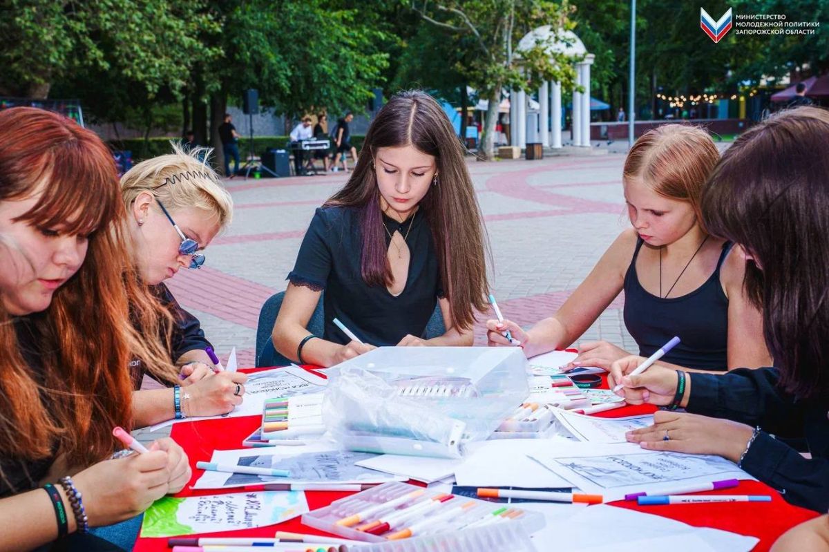 4 года, 33 местных отделения, множество активных ребят....и это только начало большого пути 4 года, 33 местных отделения, множество активных ребят....и это только начало большого пути