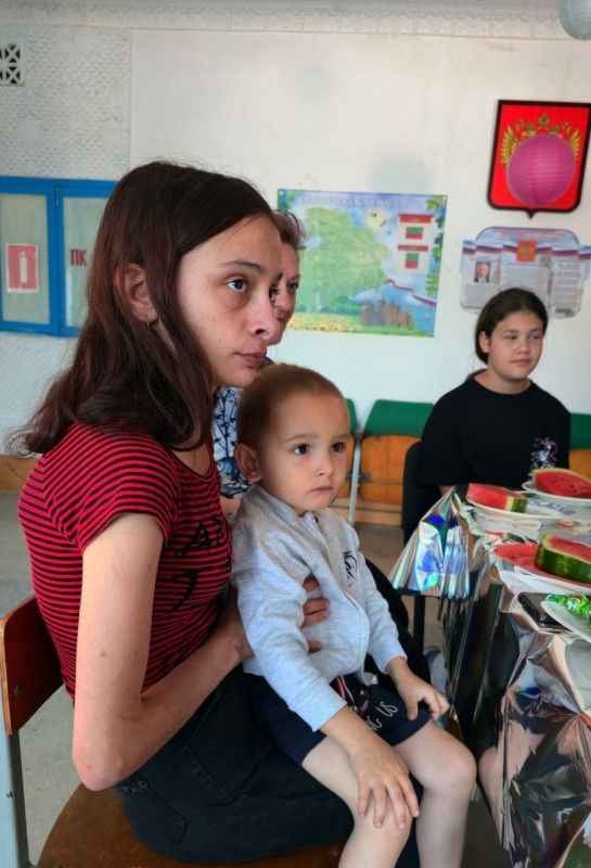 Посиделки в арбузном стиле прошли в Надеждинском Доме культуре совместно с Надеждинской сельской библиотекой Посиделки в арбузном стиле прошли в Надеждинском Доме культуре совместно с Надеждинской сельской библиотекой