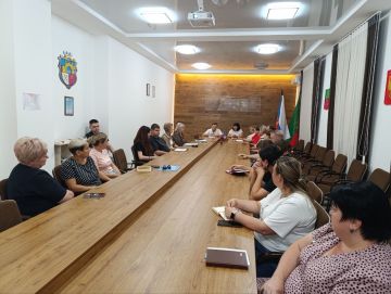 30 июля в Администрации Васильевского МО состоялось рабочее совещание, посвященное мерам по повышению антитеррористической защищенности критически важных и потенциально опасных объектов, а также социально значимых учреждений...