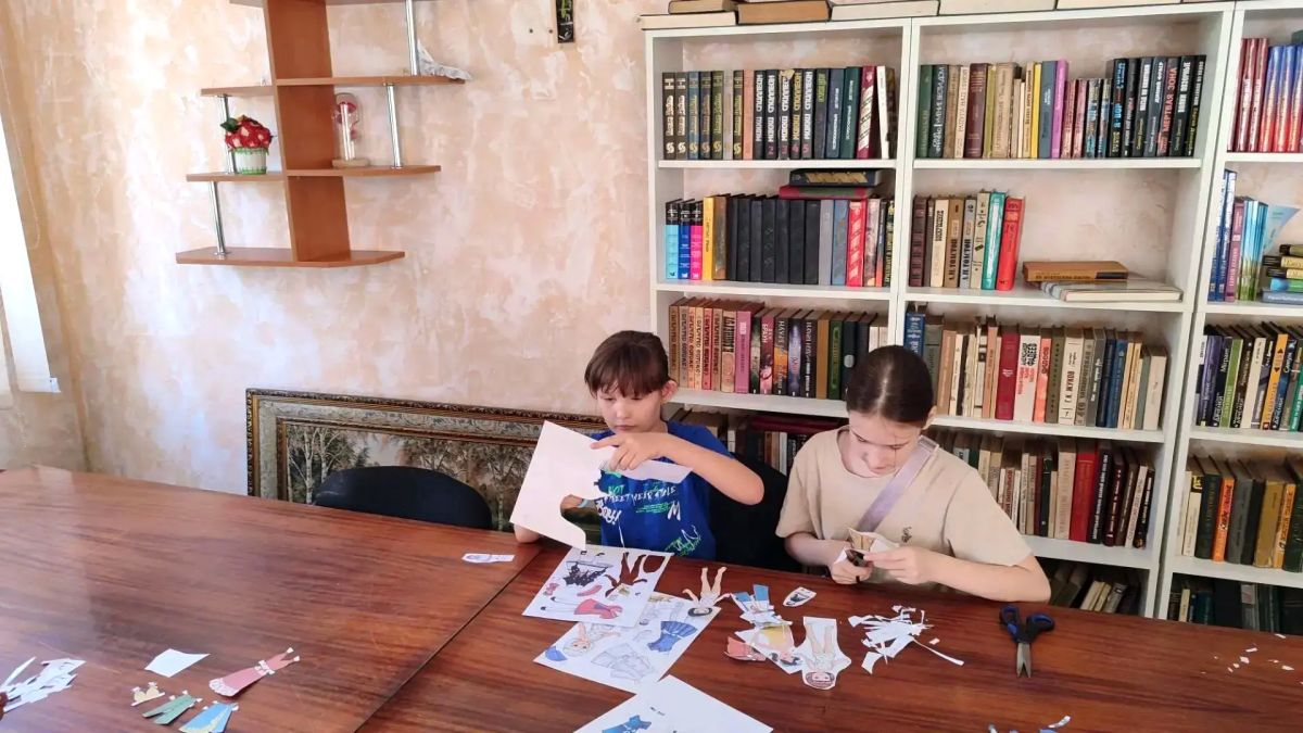 День без интернета: в СДК «Плодородное» ожила бумажная сказка! День без интернета: в СДК «Плодородное» ожила бумажная сказка!