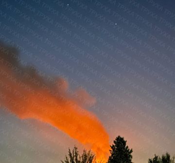 В Запорожье на месте прилёта возник сильный пожар