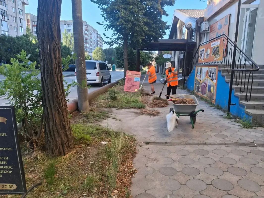 Сотрудники МБУ «Благоустройство Сотрудники МБУ «Благоустройство
