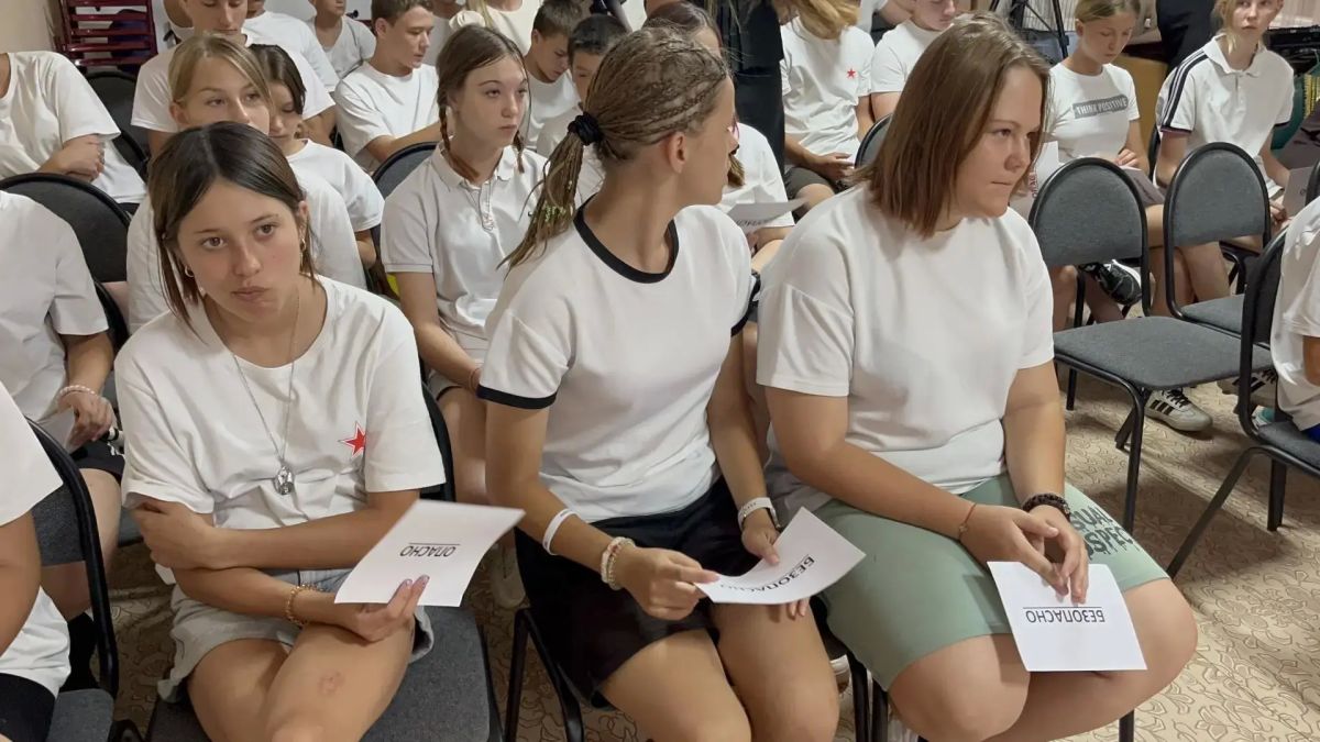 «Моя безопасность — в моих знаниях»: в Мелитопольском центре социально-психологической реабилитации детей провели урок безопасности для подростков «Моя безопасность — в моих знаниях»: в Мелитопольском центре социально-психологической реабилитации детей провели урок безопасности для подростков