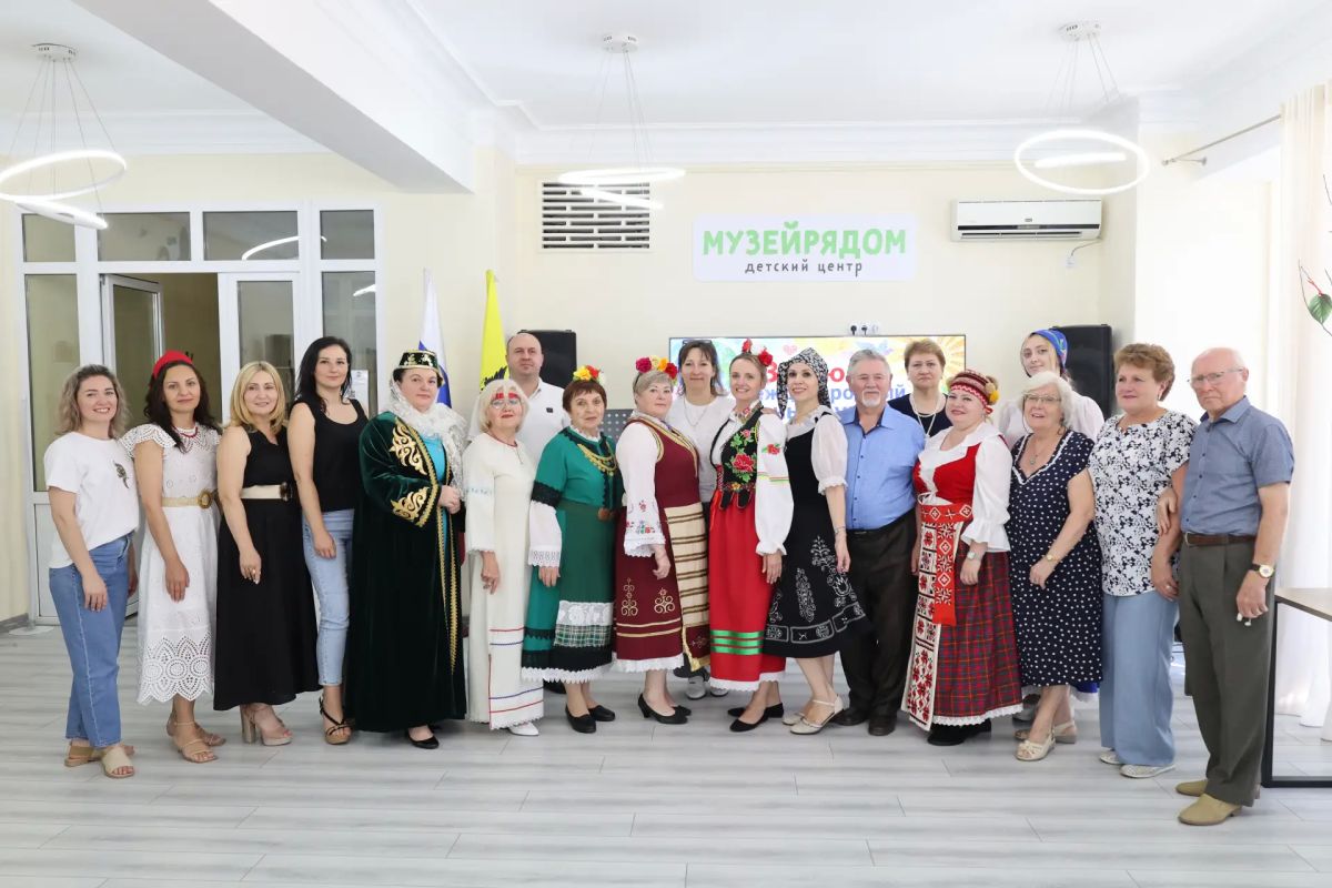 В Областном центре искусств и народного творчества отпраздновали Международный день дружбы В Областном центре искусств и народного творчества отпраздновали Международный день дружбы