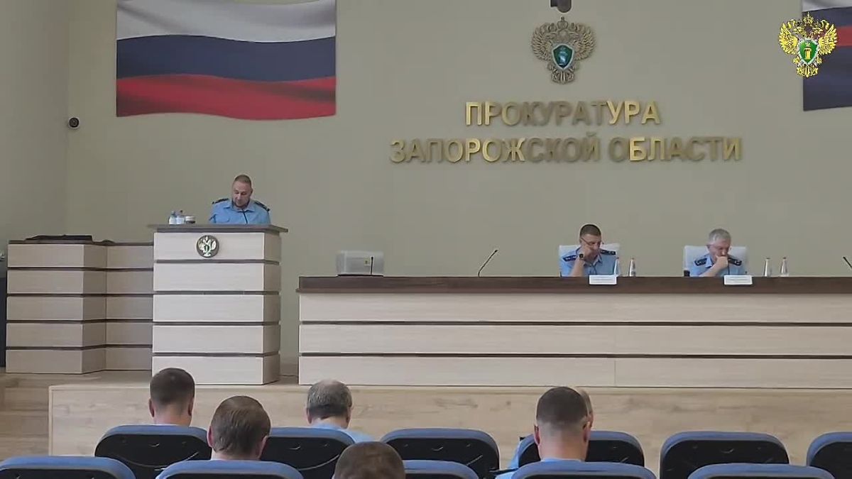 В прокуратуре Запорожской области под председательством прокурора региона Кирилла Осипчука состоялось оперативное совещание, посвященное итогам работы органов прокуратуры области в первом полугодии 2026 года и определению...