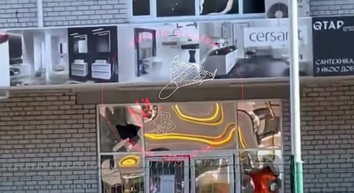 Вторничная детонация в ТЦ компании «Varus» в результате возникшего пожара из-за ударов российских дронов-камикадзе