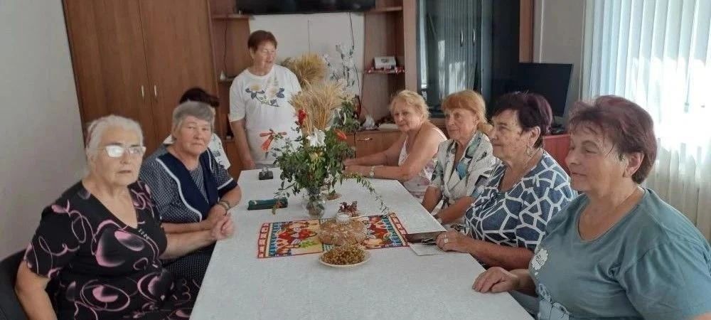 Родная земля плодородная: в центре для старшего поколения Приморска прошла встреча садоводов и огородников Родная земля плодородная: в центре для старшего поколения Приморска прошла встреча садоводов и огородников