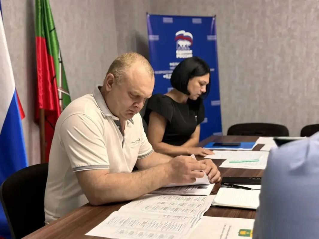 Состоялось очередное заседание Мелитопольского окружного Совета депутатов Состоялось очередное заседание Мелитопольского окружного Совета депутатов