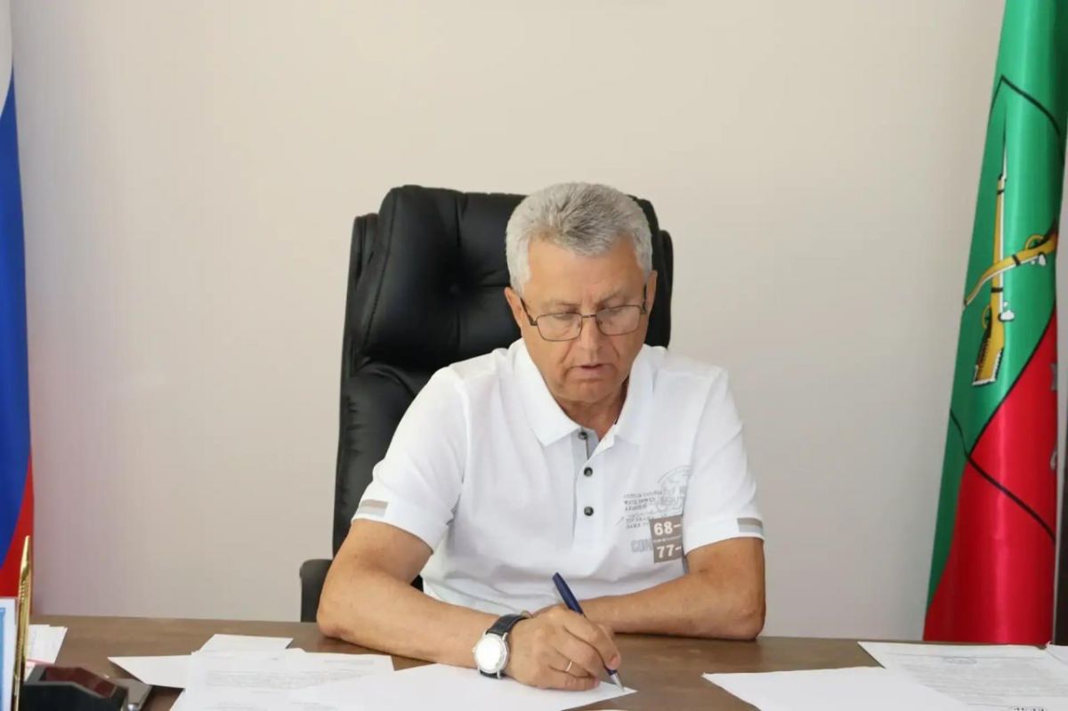 Провёл рабочую встречу с исполняющим обязанности генерального директора ГУП «Вода Запорожья» Николаем Баздыревым Провёл рабочую встречу с исполняющим обязанности генерального директора ГУП «Вода Запорожья» Николаем Баздыревым