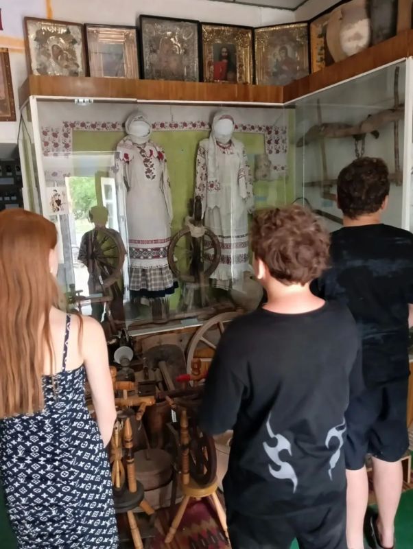 В музее села Осипенко прошли летние экскурсионные программы для детей В музее села Осипенко прошли летние экскурсионные программы для детей