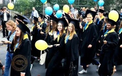 Учиться в Запорожье далеко не всем по карману