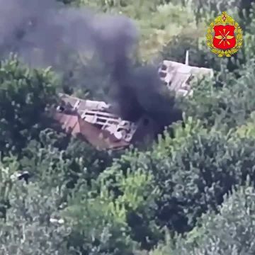 Бьют без промаха: наши операторы дронов сорвали ротацию ВСУ в Запорожской области, разнесли цели в Сумской и Харьковской областях, а также уничтожили технику и живую силу противника в Доброполье