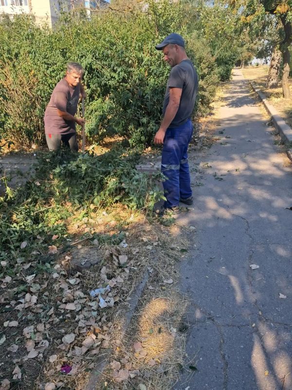 Сквер в районе рынка на АКЗ приобретает ухоженный вид