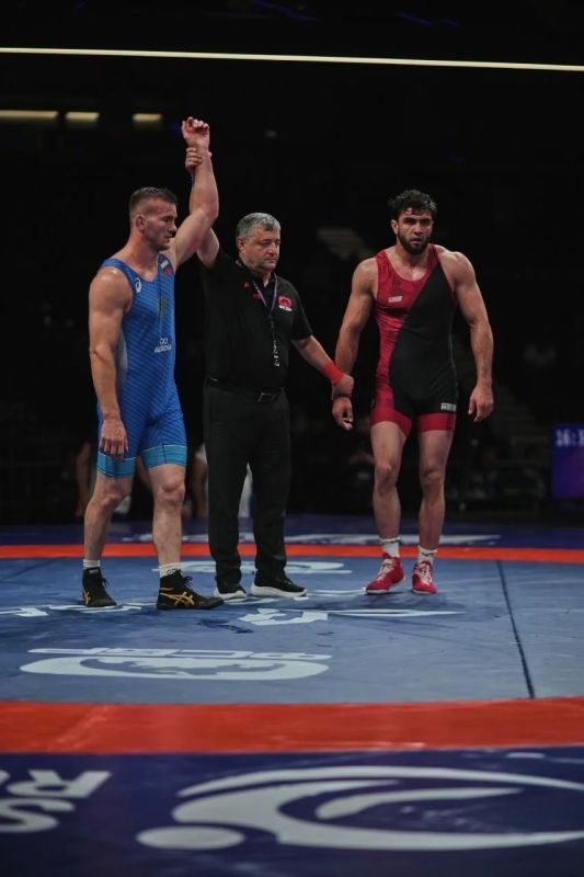 Спортсмен Запорожской области Азамат Хадзарагов завоевал серебро на Чемпионате России по вольной борьбе Спортсмен Запорожской области Азамат Хадзарагов завоевал серебро на Чемпионате России по вольной борьбе