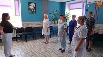 Сотрудники Токмакской ЦРБ внедрили ежедневную зарядку в рабочий график
