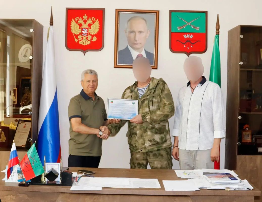 Виктор Емельяненко: В честь Дня ВДВ встретился с нашими гвардейцами-десантниками, которые выполняют боевые задачи на Запорожском направлении Виктор Емельяненко: В честь Дня ВДВ встретился с нашими гвардейцами-десантниками, которые выполняют боевые задачи на Запорожском направлении