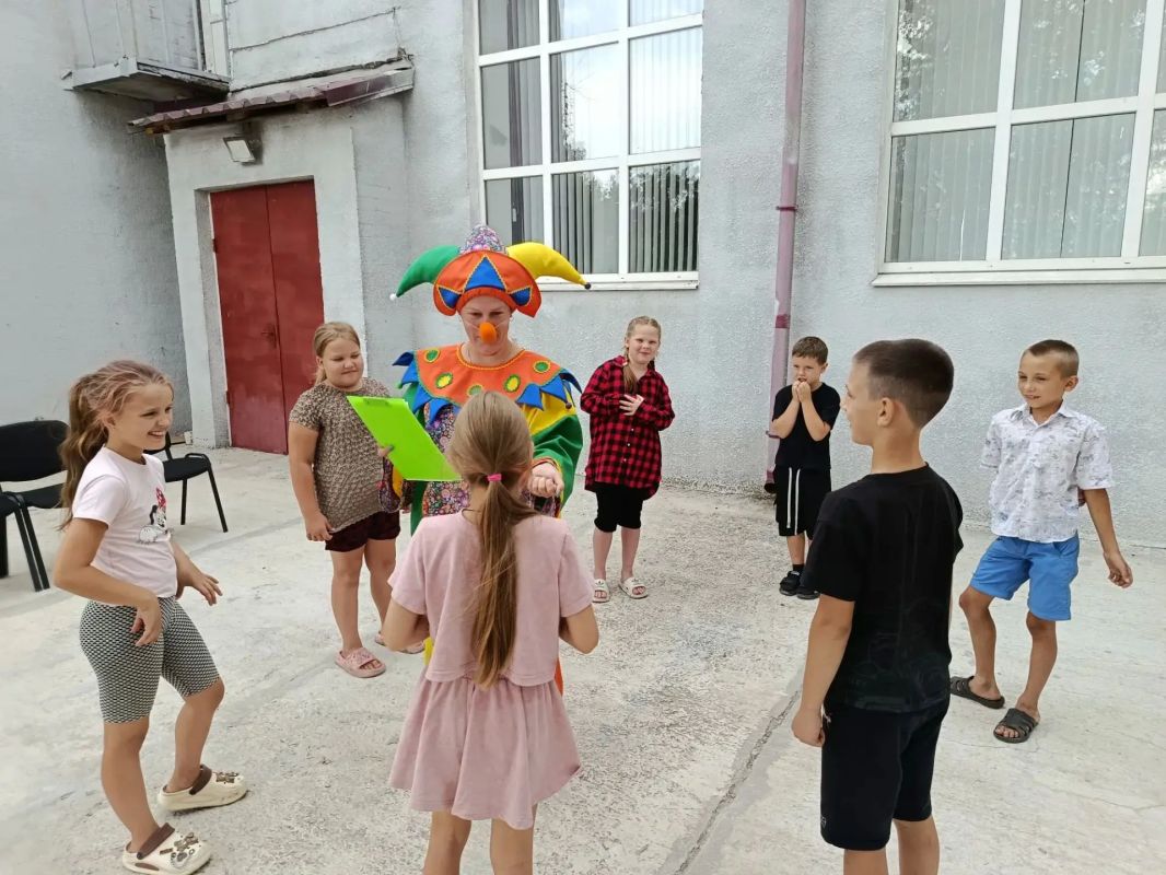Розовский СДК МКУ "Акимовская ЦКС" с размахом открыл третью смену объединённого кружка "Быстрые кеды" Розовский СДК МКУ "Акимовская ЦКС" с размахом открыл третью смену объединённого кружка "Быстрые кеды"
