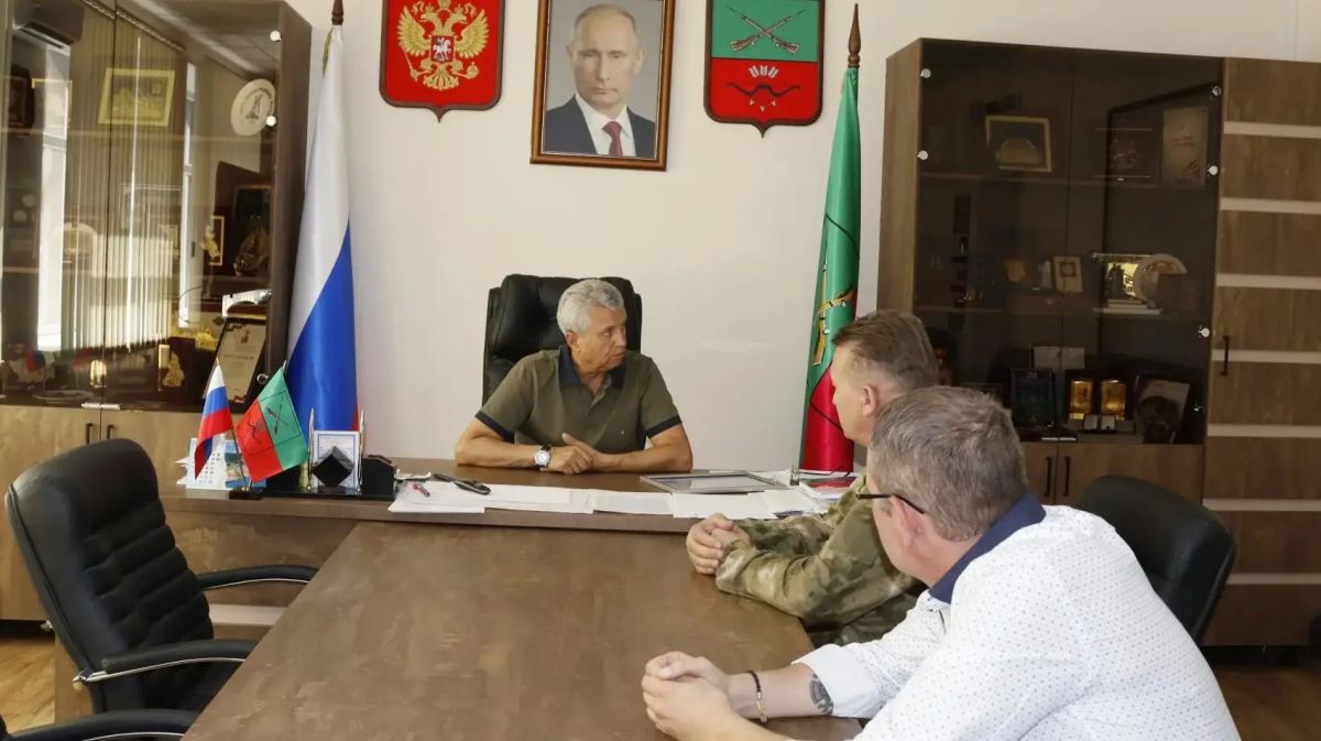 Виктор Емельяненко: В честь Дня ВДВ встретился с нашими гвардейцами-десантниками, которые выполняют боевые задачи на Запорожском направлении Виктор Емельяненко: В честь Дня ВДВ встретился с нашими гвардейцами-десантниками, которые выполняют боевые задачи на Запорожском направлении