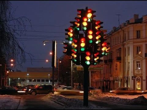Сегодня, 5 августа, свой профессиональный праздник отмечает главный помощник всех водителей и пешеходов — светофор! Сегодня, 5 августа, свой профессиональный праздник отмечает главный помощник всех водителей и пешеходов — светофор!