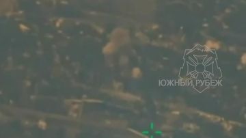 Расчёты артиллерии Южной группировки войск с применением РСЗО «Торнадо-С» в н.п. Славянск уничтожили два пункта временной дислокации ВСУ и более 30 военнослужащих противника