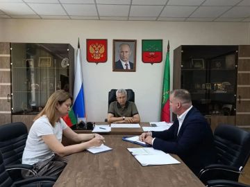 Виктор Емельяненко: Провел еженедельное совещание с заместителями
