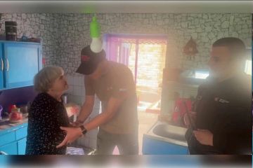 Пенсионерку в Запорожской области навестили по просьбе родных из Челябинска