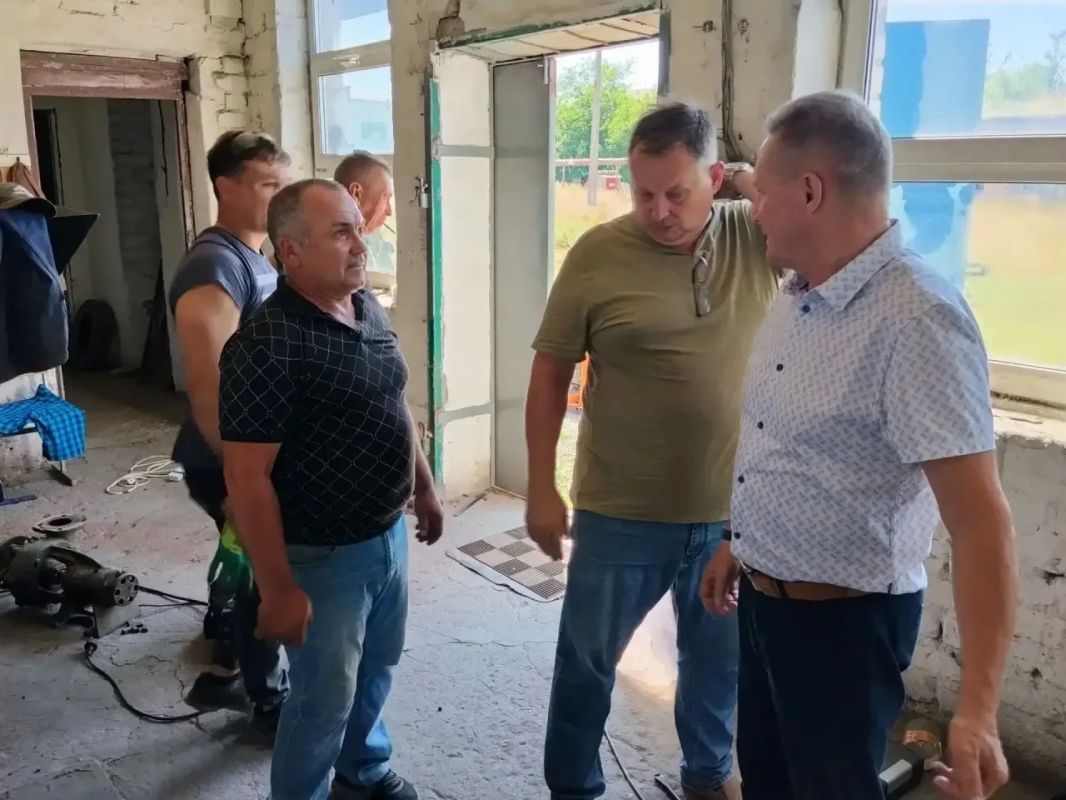 Совсем скоро новый учебный год Совсем скоро новый учебный год