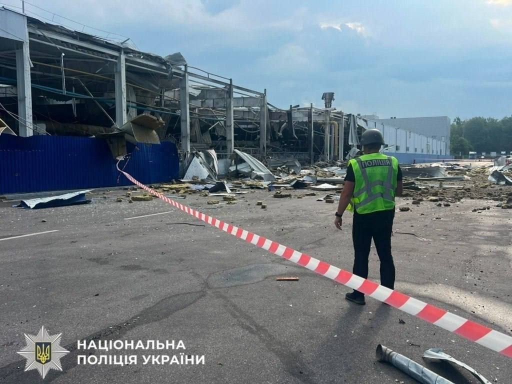 Нам удалось отыскать кадры последствий ударов по всем целям в Киеве и области, которые сегодня были озвучены Минобороны, а также выяснить некоторые подробности Нам удалось отыскать кадры последствий ударов по всем целям в Киеве и области, которые сегодня были озвучены Минобороны, а также выяснить некоторые подробности