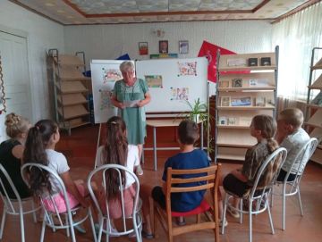 В библиотеке села Новотроицкое отметили Международный день дружбы