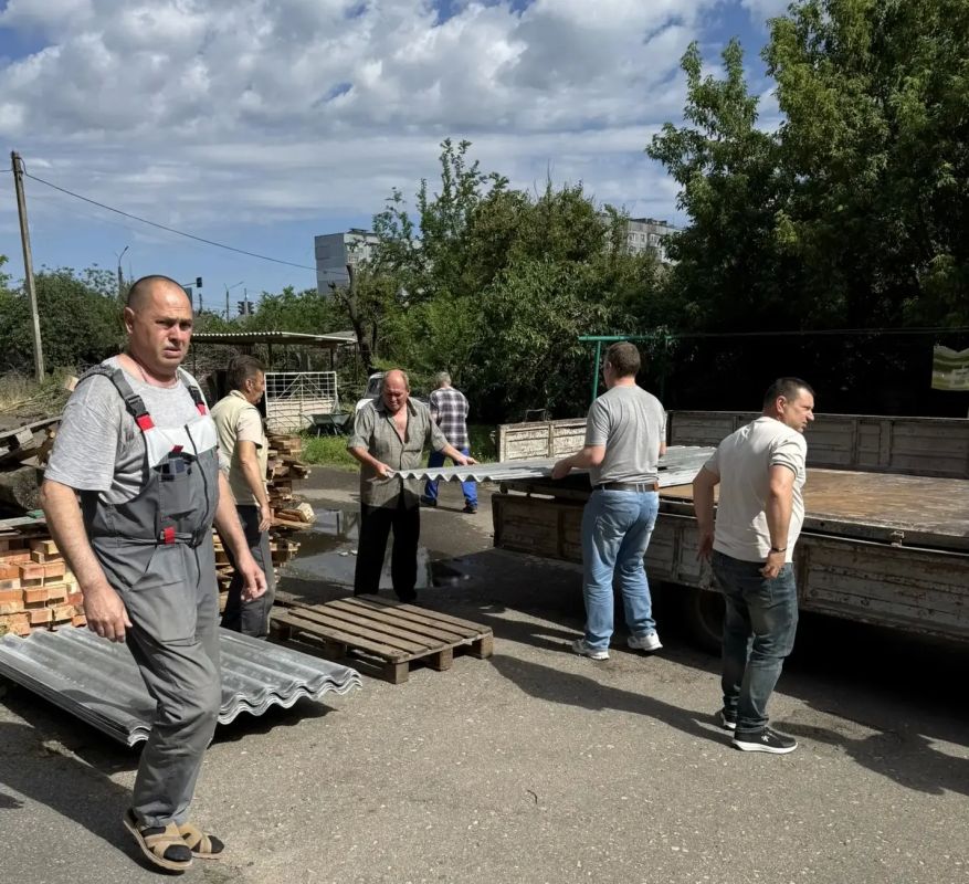 Судьи региона и волонтеры помогли провести ремонт в школе-интернате Судьи региона и волонтеры помогли провести ремонт в школе-интернате