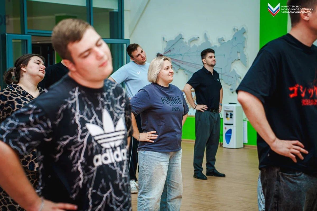Утро по-настоящему доброе, когда начинается с зарядки Утро по-настоящему доброе, когда начинается с зарядки