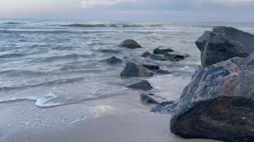 Отдых на Азовском море — это не просто пляж, а настоящая перезагрузка для организма, где морской воздух и солнце дарят спокойствие и тонус