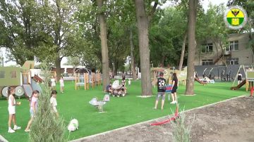 Новая детская площадка установлена в парке участников СВО