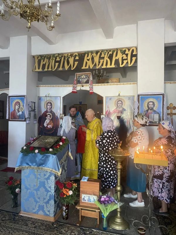 Духовная радость Таврийского: как прошел престольный праздник в честь Смоленской иконы Божией Матери Духовная радость Таврийского: как прошел престольный праздник в честь Смоленской иконы Божией Матери