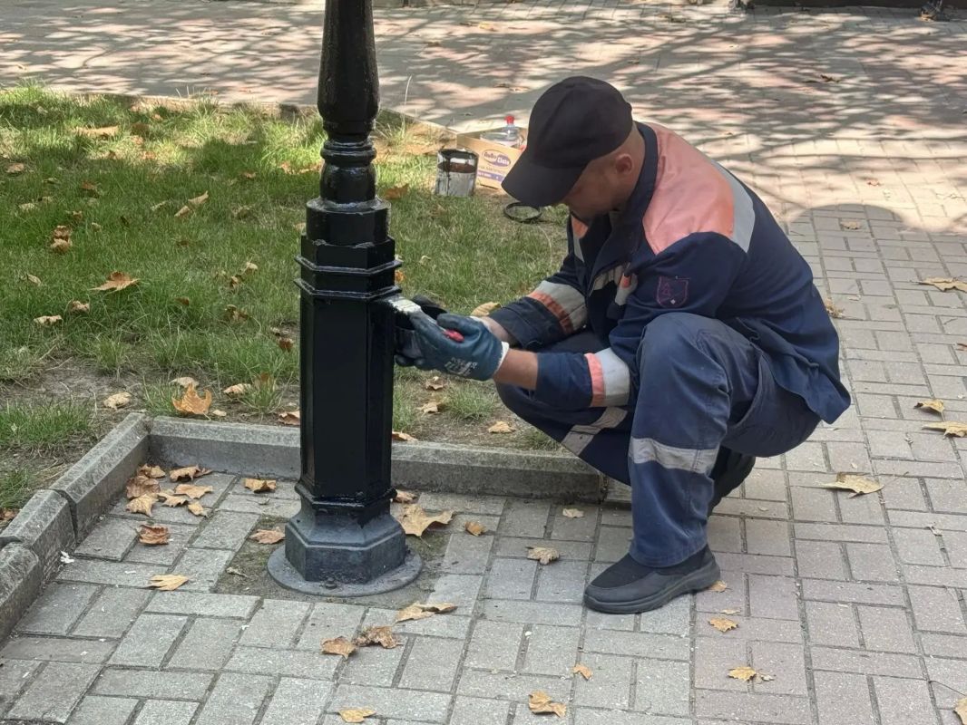 МБУ «Горсвет» проводит работы на проспекте Ленина МБУ «Горсвет» проводит работы на проспекте Ленина